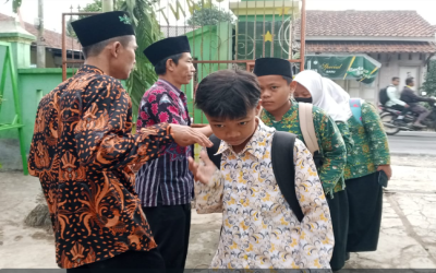 BUDAYA 5 S (SENYUM, SALAM, SAPA , SOPAN DAN SANTUN)